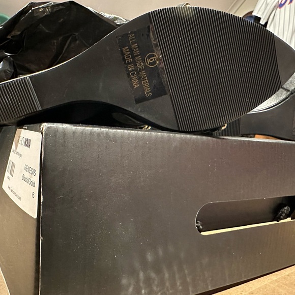 NIB Fashion Nova Platform Wedge - Picture 5 of 6